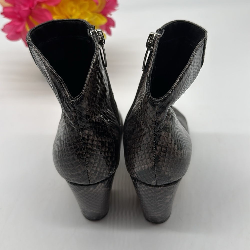 Marc Fisher Snakeskin Pointy Ankle Boots Size Size 5.5 MCA7041K - Picture 3 of 7